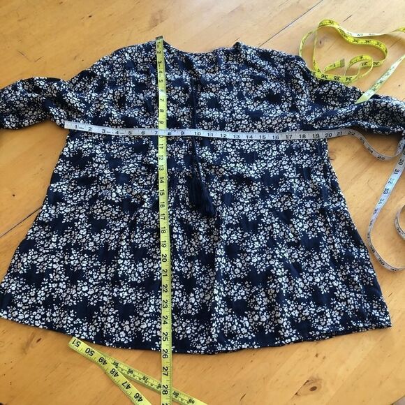 Caslon Split Neck Print Blouse Sz MP & Medium - Picture 11 of 13